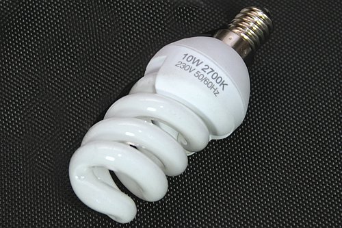 10W Spiral Energiesparlampe E14, 2700K